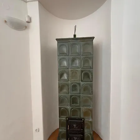 Novacik V Kosiciach Pri Katedrale *